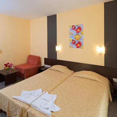 מלון Yavor Palace 4*